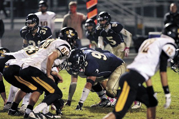 The Arlington Eagles line up against Inglemoor on Oct. 25. The Eagles won the game and will face off against Kamiak on Nov. 1