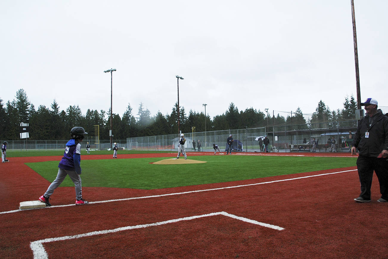 Stilly Valley Little League gets in game on new turf despite opening day rain