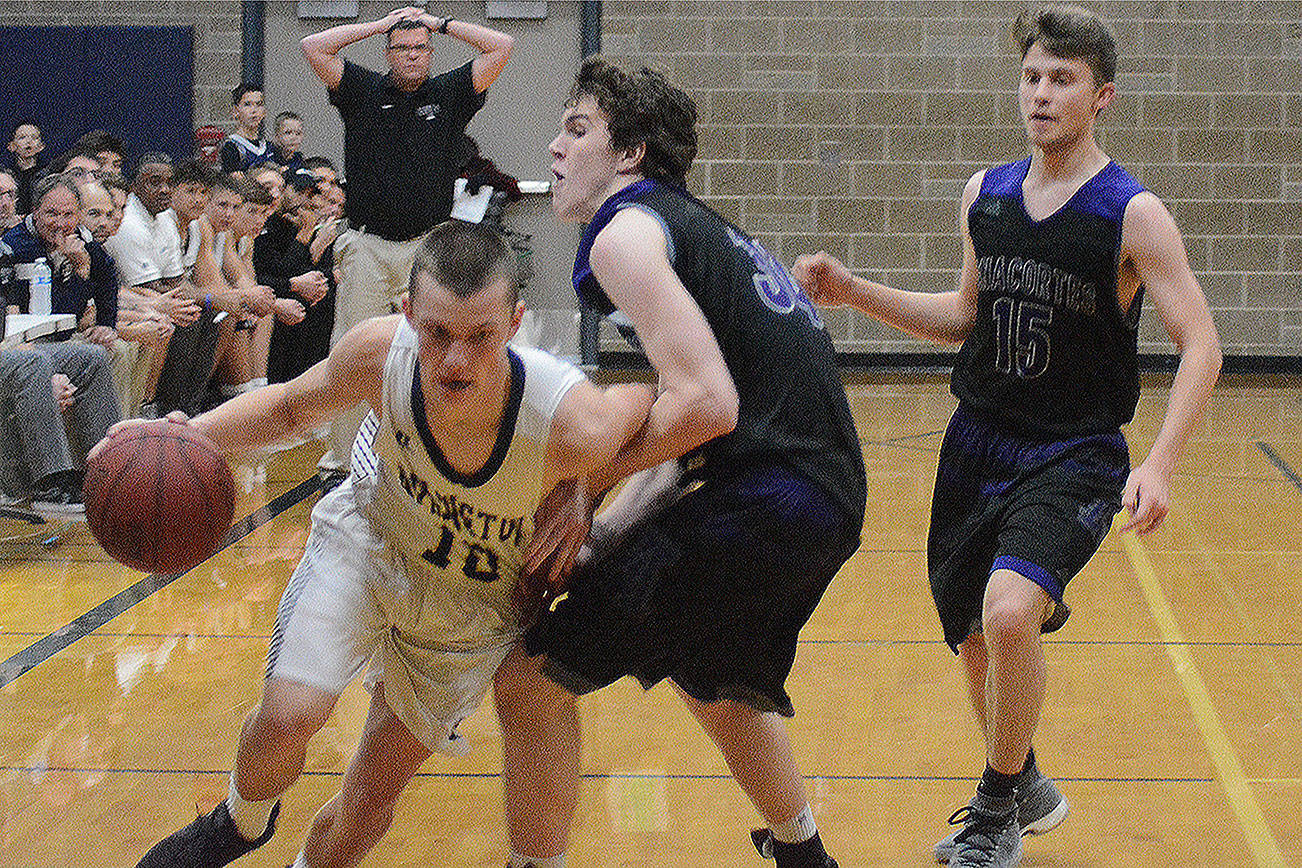 Arlington opens season with big win over Anacortes (slide show)